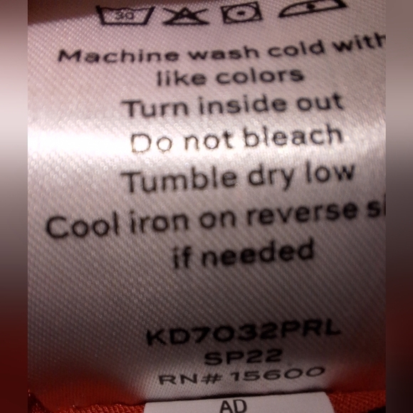 A Draper James red v-neck smocked sleeve Midi dress in a large. - Picture 11 of 12